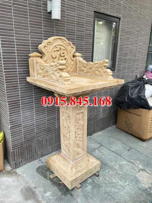 Cây hương đá ngoài trời trước nhà20251
