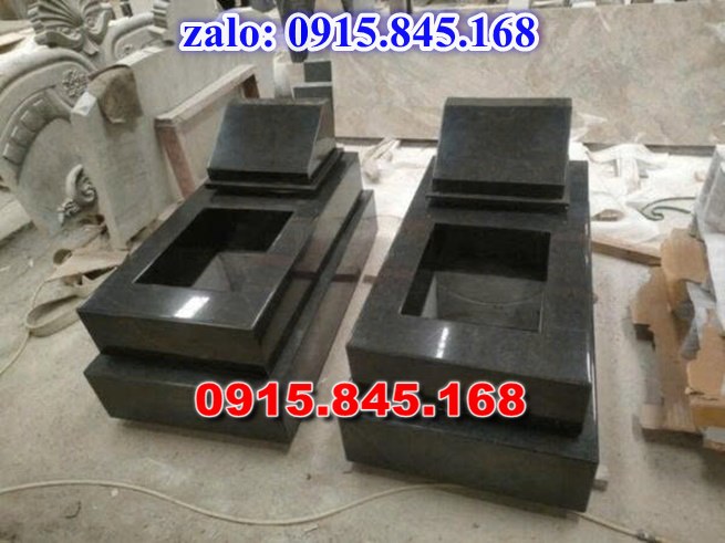 Lăng mộ đá gia đình, lăng mộ ông bà bố mẹ gia tộc, khuôn viên lăng mộ đá xanh trắng vàng granite nguyên khối, nhà mồ bằng đá để thờ tro cốt, giá nơi địa chỉ bán lăng mộ đá, kích thước lăng mộ đá cẩm thạch, lăng mộ đá tự nhiên, xây lăng mộ đá đơn giản, lan can tường bao hàng rào đá khối, nghĩa trang gia đình dòng họ bằng đá, cuốn thư bình phong trước mộ đá, đá bậc lát sân nền lăng mộ, bậc tam cấp rồng bậc thềm chiếu rồng lăng mộ, lư đỉnh hương đèn hạc thờ đá, cổng cột đá lăng mộ,