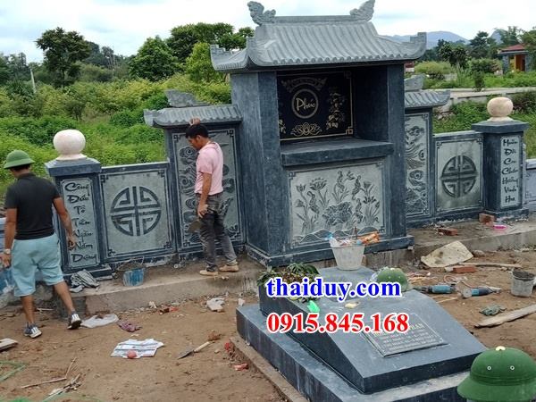 11 Mẫu mộ khu lăng mộ bằng đá xanh rêu nguyên khối Ninh Bình thi công lắp đặt