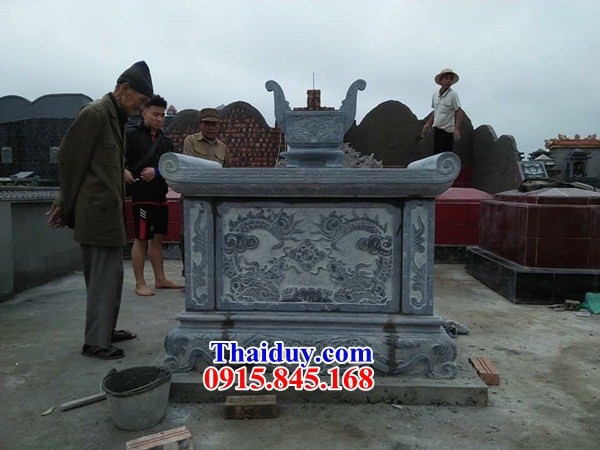 Hình ảnh bàn lễ khu lăng mộ nghĩa trang đẹp bằng đá xanh liền khối Ninh Bình
