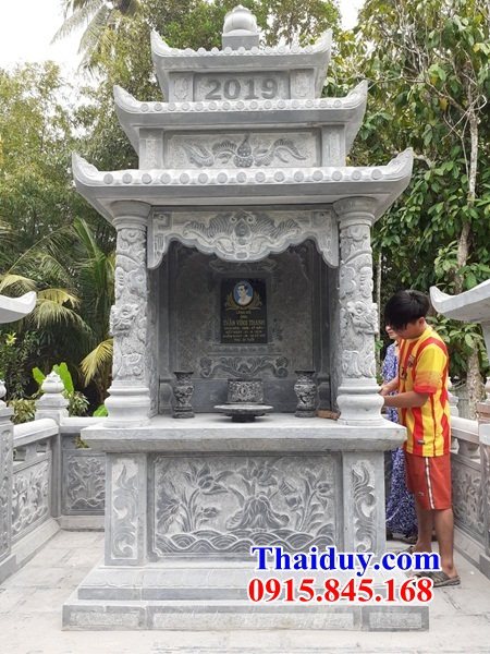 Lăng thờ chung khu mộ gia đình bằng đá Ninh Bình chạm khắc hoa văn tinh xảo đẹp