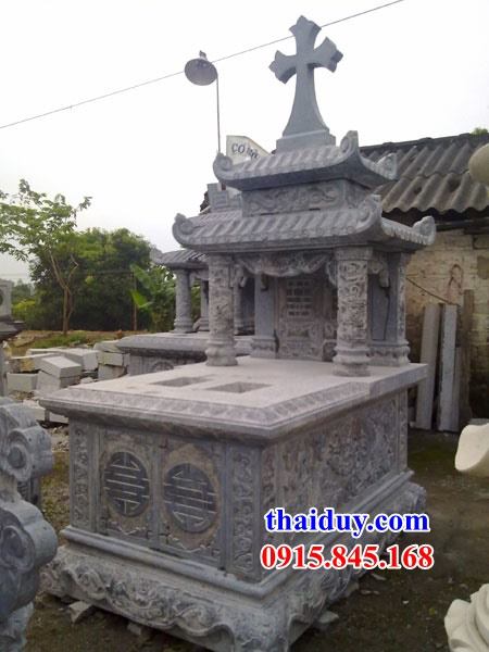 Xây lắp mộ đôi gia đình công giáo bằng đá liền khối chuẩn phong thủy