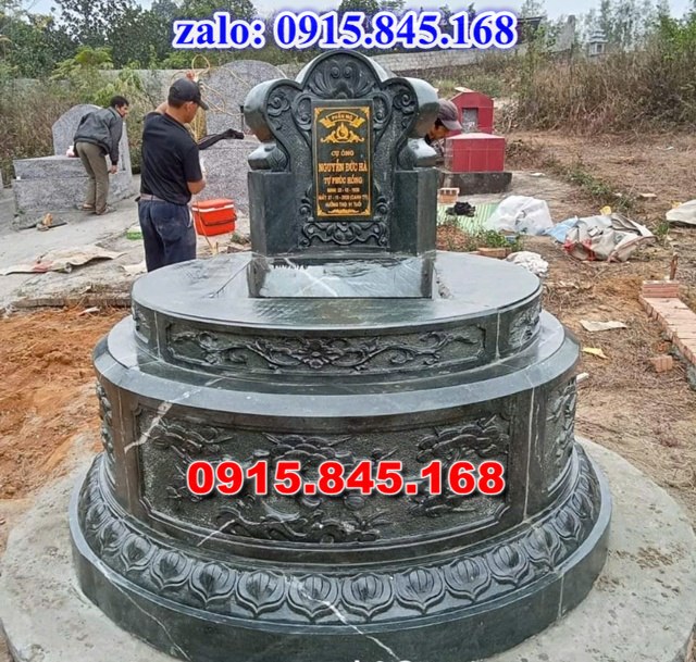 mộ đá gia đình, mộ ông bà bố mẹ gia tộc, khuôn viên mộ đá xanh trắng vàng granite nguyên khối, nhà mồ bằng đá để thờ tro cốt, giá nơi địa chỉ bán mộ đá, kích thước mộ đá cẩm thạch, mộ đá tự nhiên, xây mộ đá đơn giản, lan can tường bao hàng rào đá khối, nghĩa trang gia đình dòng họ bằng đá, cuốn thư bình phong trước mộ đá, đá bậc lát sân nền mộ, bậc tam cấp rồng bậc thềm chiếu rồng mộ, lư đỉnh hương đèn hạc thờ đá, cổng cột đá mộ,