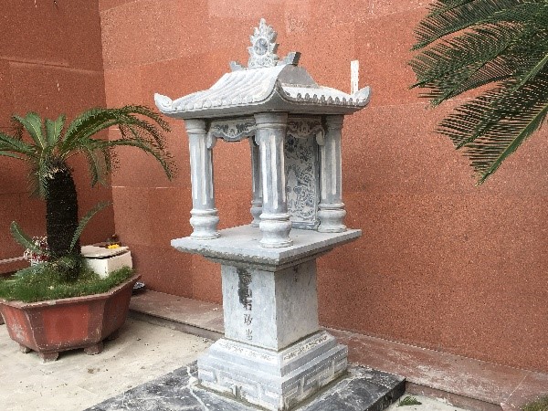 01 Cây hương miếu bàn thờ sơn thần linh thổ địa cửu trùng thiên bằng đá tự nhiên nguyên khối đẹp bán tại Bắc Giang