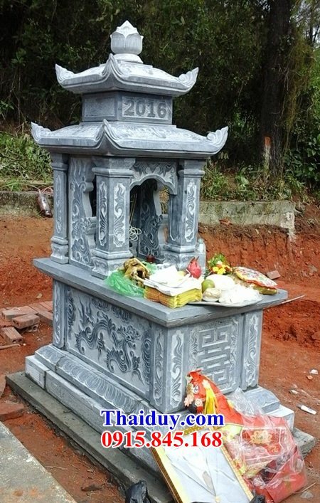 01 Mẫu mộ mồ mả hai mái bằng đá xanh cất giữ để đựng để hũ tro hài cốt gia đình dòng họ ông bà bố mẹ đẹp bán tại Cần Thơ