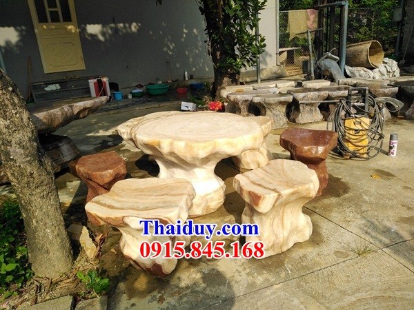04 Bộ bàn ghế đá vàng đẹp bán tại Hưng Yên