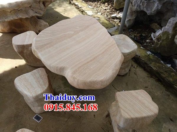 07 Bàn ghế bằng đá nguyên khối bán Quảng Ninh