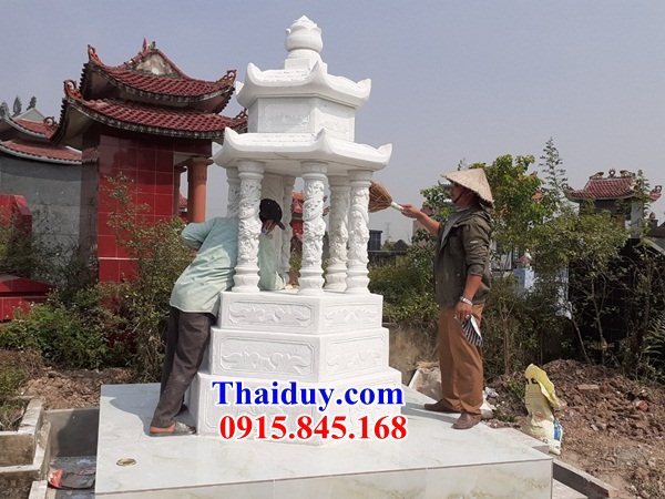 09 Mộ hình lục lăng bằng đá trắng tự nhiên gia đình ông bà bố mẹ đẹp bán tại Thừa Thiên Huế