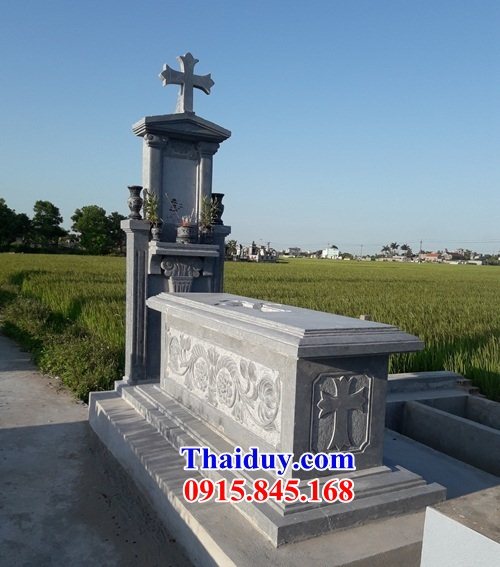 2 mộ công giáo bằng đá cất để hũ tro hài cốt hỏa táng đẹp tại Bắc Giang