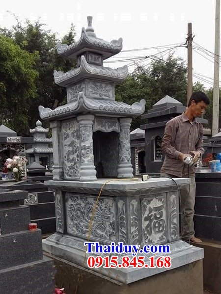 21 Mộ mồ mả đá tự nhiên nguyên khối ba mái cất giữ để hũ hộp đựng tro hài cốt ông bà gia đình bố mẹ ba má đẹp bán tại Quảng Ngãi