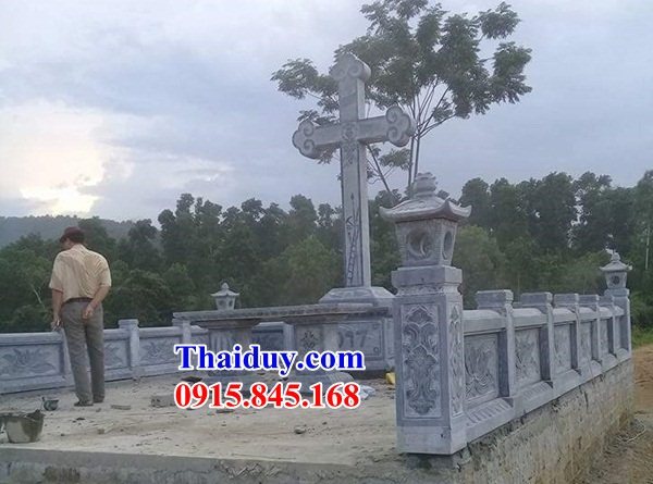 27 Mộ lăng mồ mả công giáo đạo thiên chúa bằng đá tự nhiên nguyên khối đẹp bán tại Đà Nẵng