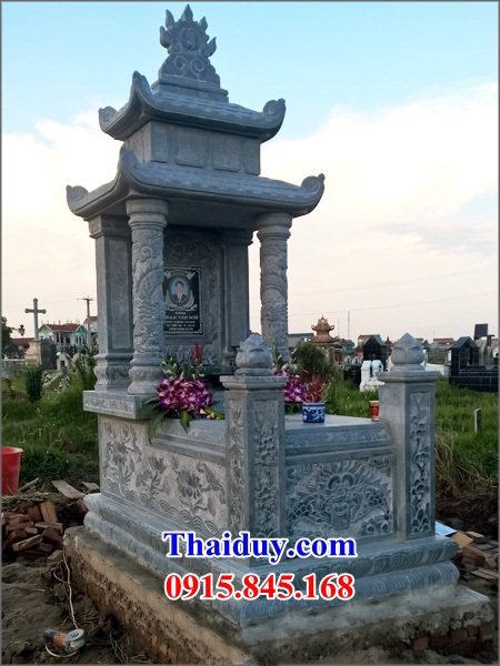 46 Mộ mồ mả ông bà bố mẹ gia đình dòng họ hai mái bằng đá tự nhiên nguyên khối đẹp bán tại Phú Yên