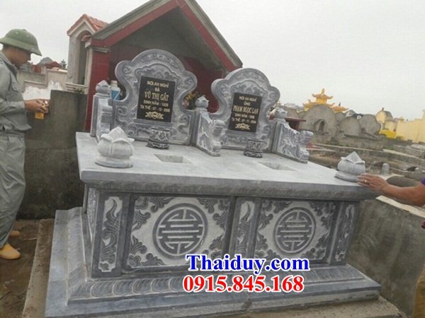 48 Mộ mồ mả đôi bằng đá thanh hóa hai ba bốn ngôi liền nhau cất giữ để đựng hũ hộp tro hài cốt gia đình dòng họ ông bà bố mẹ ba má đẹp bán tại Bình Phước