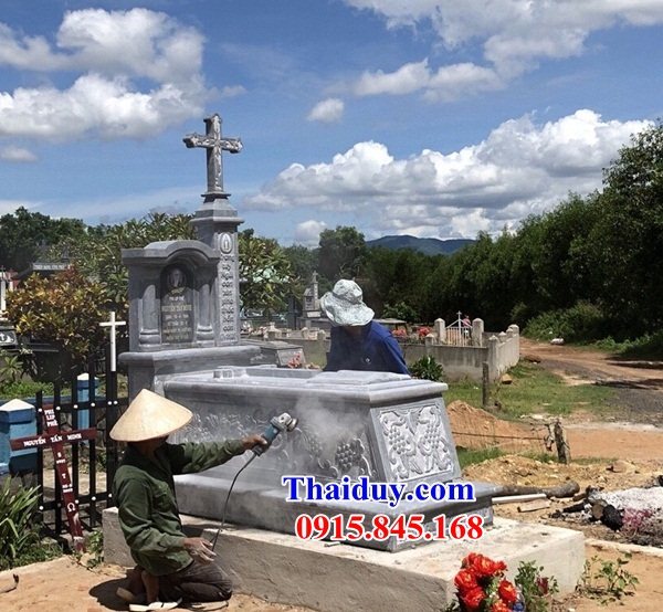 49 Mộ lăng mồ mả cất để tro hài cốt gia đình dòng họ người công giáo đạo thiên chúa bằng đá đẹp bán tại Cà Mau