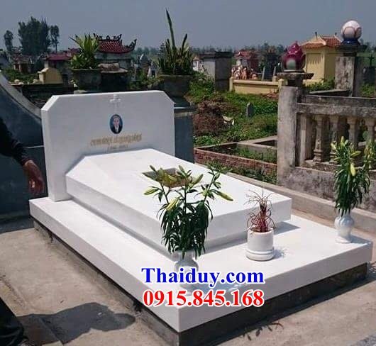 61 Mộ mồ mả đá trắng liền nguyên khối cao cấp hiện đại đơn giản không mái tam ba năm cấp đẹp bán tại Hà Tĩnh