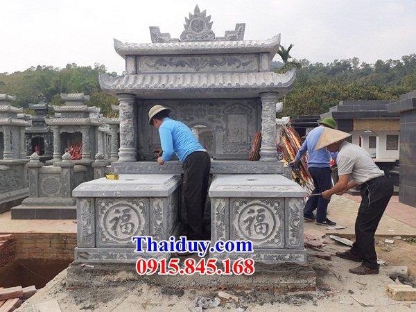 61 Mộ mồ mả đôi hai ba bốn ngôi liền nhau cất giữ đựng hũ tro hài cốt ông bà gia đình dòng họ bố mẹ bằng đá xanh đẹp bán tại Quảng Ngãi