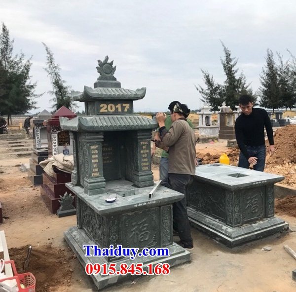 Lăng mộ đẹp hai mái bằng đá xanh rêu nguyên khối cao cấp