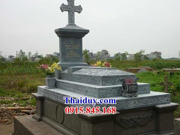 Mẫu mộ công giáo bằng đá xanh tự nhiên nguyên khối