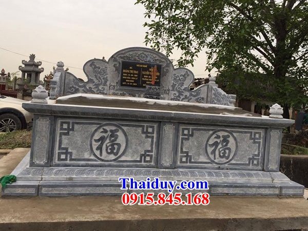 Mẫu mộ đôi gia đình không mái đơn giản bằng đá khối cất để hũ tro hài cốt hỏa táng