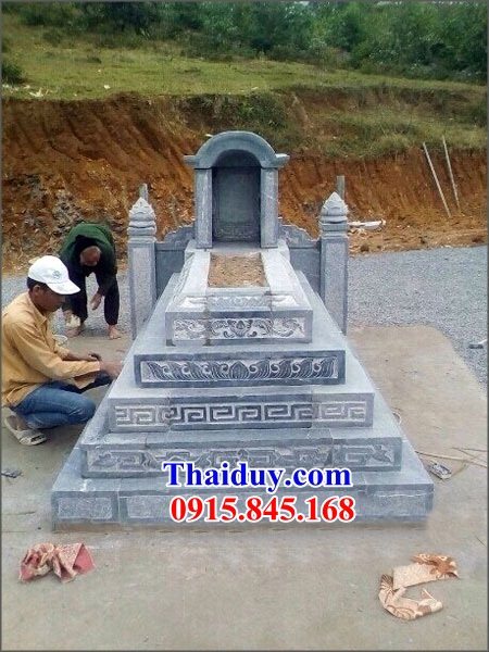 Mẫu mộ một mái bán sẵn bằng đá kích thước chuẩn phong thủy giá rẻ