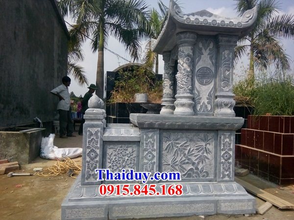 Mẫu mộ một mái bằng đá xanh Thanh Hóa chạm trổ tứ quý