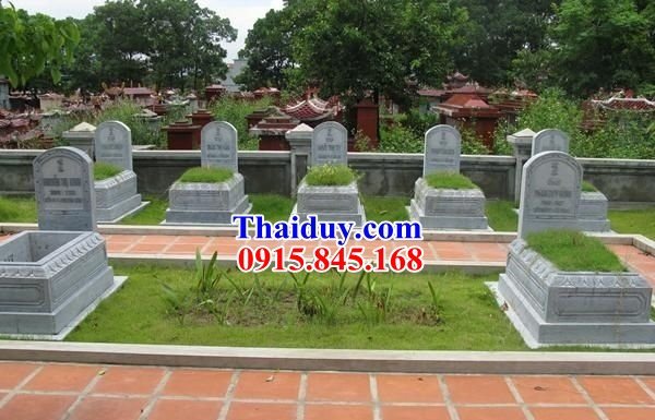 Mẫu mộ tam cấp bằng đá nguyên khối