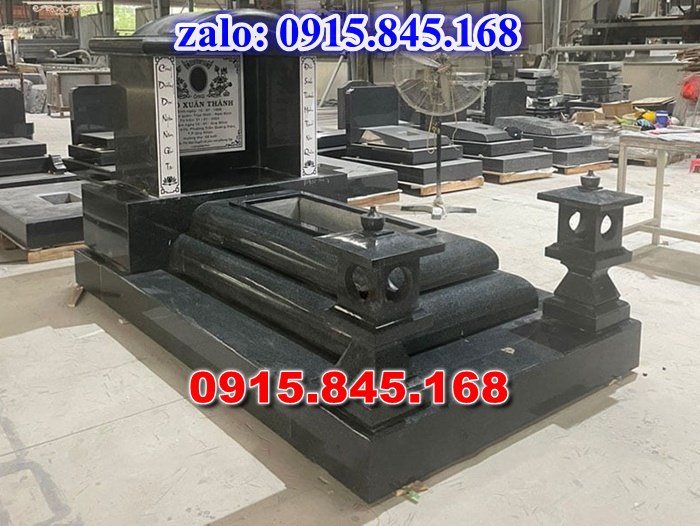 Lăng mộ đá gia đình, lăng mộ ông bà bố mẹ gia tộc, khuôn viên lăng mộ đá xanh trắng vàng granite nguyên khối, nhà mồ bằng đá để thờ tro cốt, giá nơi địa chỉ bán lăng mộ đá, kích thước lăng mộ đá cẩm thạch, lăng mộ đá tự nhiên, xây lăng mộ đá đơn giản, lan can tường bao hàng rào đá khối, nghĩa trang gia đình dòng họ bằng đá, cuốn thư bình phong trước mộ đá, đá bậc lát sân nền lăng mộ, bậc tam cấp rồng bậc thềm chiếu rồng lăng mộ, lư đỉnh hương đèn hạc thờ đá, cổng cột đá lăng mộ, 