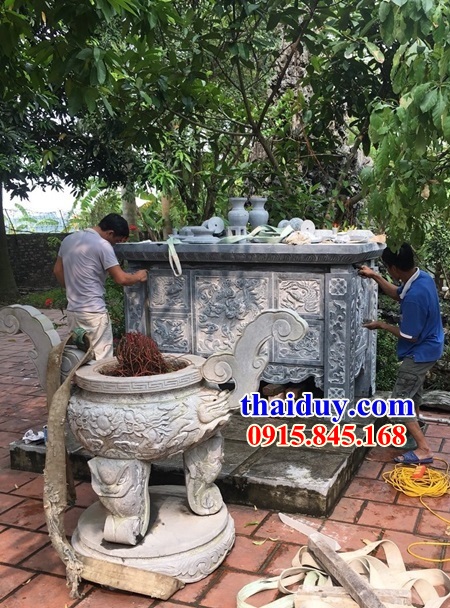Mẫu bàn lễ bằng đá mỹ nghệ Ninh Bình đặt sân chùa đình đền