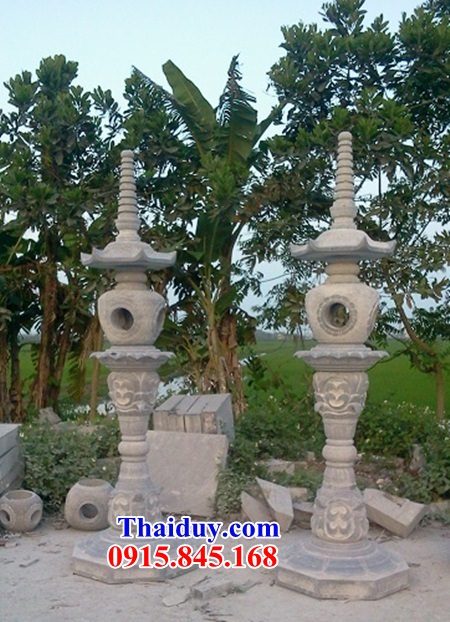 Mẫu đèn đá xanh Thanh Hóa trang trí sân vườn chạm khắc hoa văn