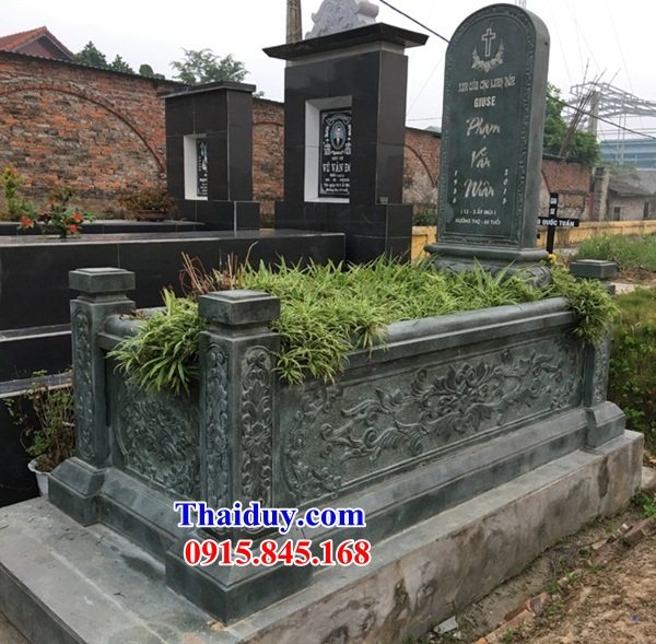 Thiết kế 13 mộ mồ mả đạo thiên chúa công giáo đá xanh rêu đẹp bán Điện Biên