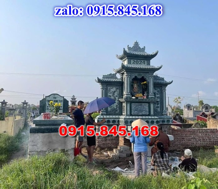 nhà mồ tiền chế, nhà mồ xây làm bằng đá, kích thước nhà mồ, kiểu dáng nhà mồ, nhà mồ có mái che, nhà mồ miền tây, lan can tường bao hàng rào nhà mồ, cuốn thư bức bình phong nhà mồ, nhà mồ để thờ hũ lọ tro cốt đá, nhà mồ ông bà bố mẹ gia đình ba má, mồ mả bằng đá.