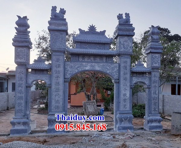 17 Cổng đá nhà thờ bằng đá tự nhiên nguyên khối thiết kế đơn giản tại Quảng Ninh