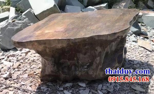 bộ bàn ghế đá tự nhiên nguyên khối tại phú thọ