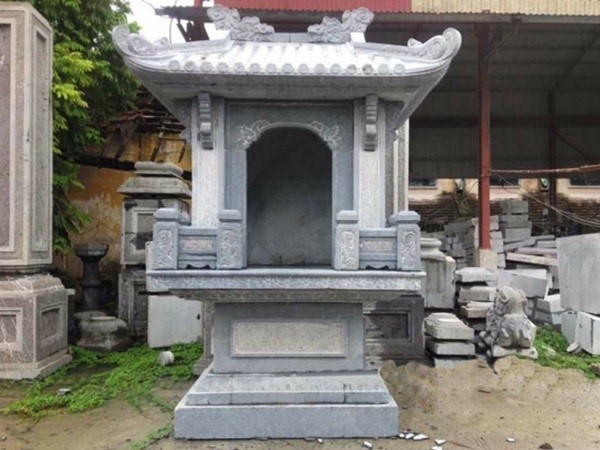 35 Mẫu bàn thờ ông thiên có mái bằng đá khối Thanh Hoá thiết kế đơn giản tại Ninh Thuận