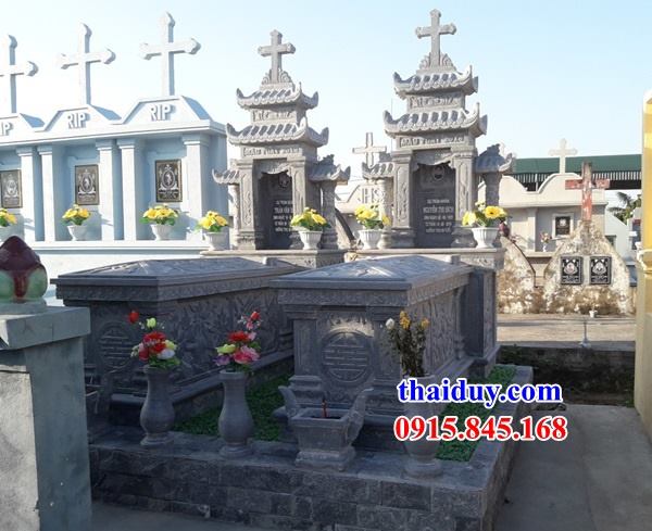 Chế tác 31 lăng mộ hai mái đạo công giáo bằng đá mỹ nghệ tại Trà Vinh
