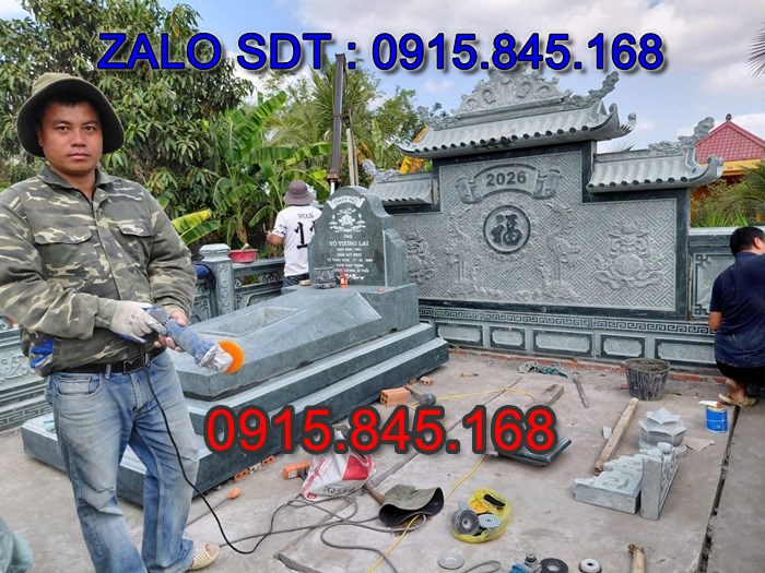 mộ đá gia đình, mộ ông bà bố mẹ gia tộc, khuôn viên mộ đá xanh trắng vàng granite nguyên khối, nhà mồ bằng đá để thờ tro cốt, giá nơi địa chỉ bán mộ đá, kích thước mộ đá cẩm thạch, mộ đá tự nhiên, xây mộ đá đơn giản, lan can tường bao hàng rào đá khối, nghĩa trang gia đình dòng họ bằng đá, cuốn thư bình phong trước mộ đá, đá bậc lát sân nền mộ, bậc tam cấp rồng bậc thềm chiếu rồng mộ, lư đỉnh hương đèn hạc thờ đá, cổng cột đá mộ,