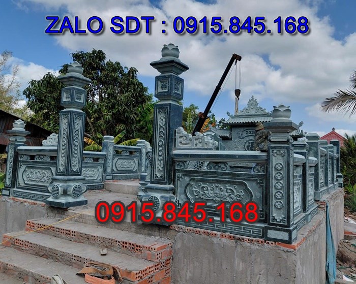 mộ đá gia đình, mộ ông bà bố mẹ gia tộc, khuôn viên mộ đá xanh trắng vàng granite nguyên khối, nhà mồ bằng đá để thờ tro cốt, giá nơi địa chỉ bán mộ đá, kích thước mộ đá cẩm thạch, mộ đá tự nhiên, xây mộ đá đơn giản, lan can tường bao hàng rào đá khối, nghĩa trang gia đình dòng họ bằng đá, cuốn thư bình phong trước mộ đá, đá bậc lát sân nền mộ, bậc tam cấp rồng bậc thềm chiếu rồng mộ, lư đỉnh hương đèn hạc thờ đá, cổng cột đá mộ,
