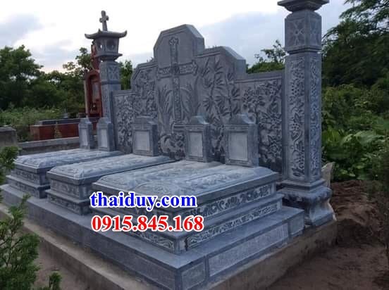 Xây lắp lăng mộ bằng đá xanh Thanh Hoá không mái chạm khắc đơn giản tại Đà Nẵng