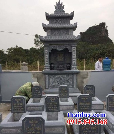 41 Lăng mộ ba mái thờ chung gia đình dòng họ bằng đá tự nhiên nguyên khối tại Thừa Thiên Huế