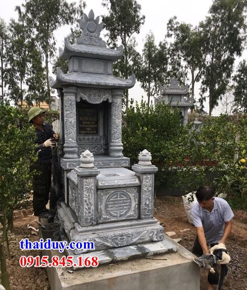 Bán sẵn 63 lăng mộ đá tự nhiên hai mái tại Bình Thuận