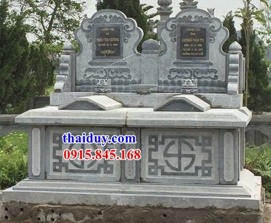 Hình ảnh lăng mộ đôi đá xanh tự nhiên nguyên khối không mái chạm khắc hoa văn tinh xảo tại Tây Ninh