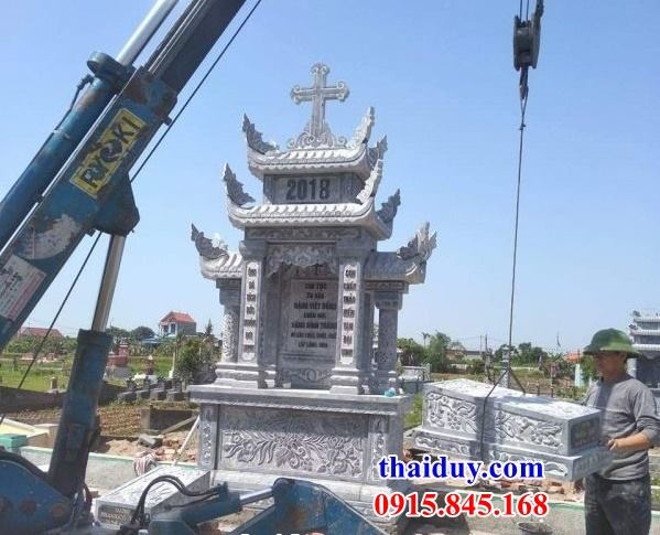 Mẫu lăng mộ ba mái đạo thiên chúa bằng đá liền khối chuẩn phong thủy tại Sơn La