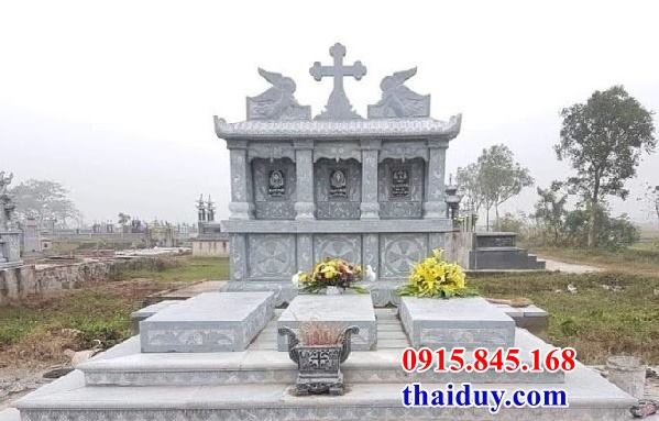 Mẫu lăng mộ thiên chúa giáo bằng đá kích thước lớn một mái chạm khắc đơn giản tại Bình Thuận