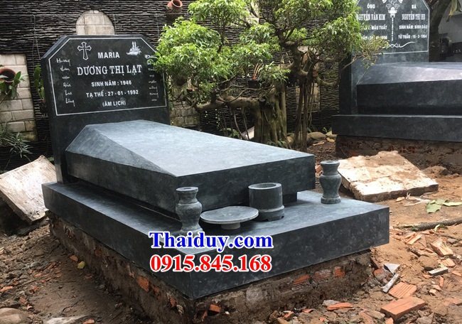 26 mộ không mái bằng đá xanh rêu thiết kế độc đáo bán chạy nhất