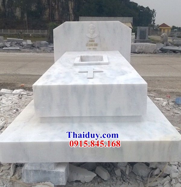 Mộ tam cấp đơn giản bằng đá trắng tự nhiên thiết kế theo phong thủy