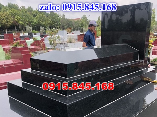 Lăng mộ đá gia đình, lăng mộ ông bà bố mẹ gia tộc, khuôn viên lăng mộ đá xanh trắng vàng granite nguyên khối, nhà mồ bằng đá để thờ tro cốt, giá nơi địa chỉ bán lăng mộ đá, kích thước lăng mộ đá cẩm thạch, lăng mộ đá tự nhiên, xây lăng mộ đá đơn giản, lan can tường bao hàng rào đá khối, nghĩa trang gia đình dòng họ bằng đá, cuốn thư bình phong trước mộ đá, đá bậc lát sân nền lăng mộ, bậc tam cấp rồng bậc thềm chiếu rồng lăng mộ, lư đỉnh hương đèn hạc thờ đá, cổng cột đá lăng mộ,