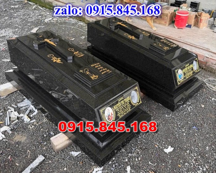 Lăng mộ đá gia đình, lăng mộ ông bà bố mẹ gia tộc, khuôn viên lăng mộ đá xanh trắng vàng granite nguyên khối, nhà mồ bằng đá để thờ tro cốt, giá nơi địa chỉ bán lăng mộ đá, kích thước lăng mộ đá cẩm thạch, lăng mộ đá tự nhiên, xây lăng mộ đá đơn giản, lan can tường bao hàng rào đá khối, nghĩa trang gia đình dòng họ bằng đá, cuốn thư bình phong trước mộ đá, đá bậc lát sân nền lăng mộ, bậc tam cấp rồng bậc thềm chiếu rồng lăng mộ, lư đỉnh hương đèn hạc thờ đá, cổng cột đá lăng mộ, 
