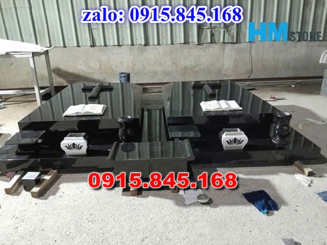 mộ đá gia đình, mộ ông bà bố mẹ gia tộc, khuôn viên mộ đá xanh trắng vàng granite nguyên khối, nhà mồ bằng đá để thờ tro cốt, giá nơi địa chỉ bán mộ đá, kích thước mộ đá cẩm thạch, mộ đá tự nhiên, xây mộ đá đơn giản, lan can tường bao hàng rào đá khối, nghĩa trang gia đình dòng họ bằng đá, cuốn thư bình phong trước mộ đá, đá bậc lát sân nền mộ, bậc tam cấp rồng bậc thềm chiếu rồng mộ, lư đỉnh hương đèn hạc thờ đá, cổng cột đá mộ, 