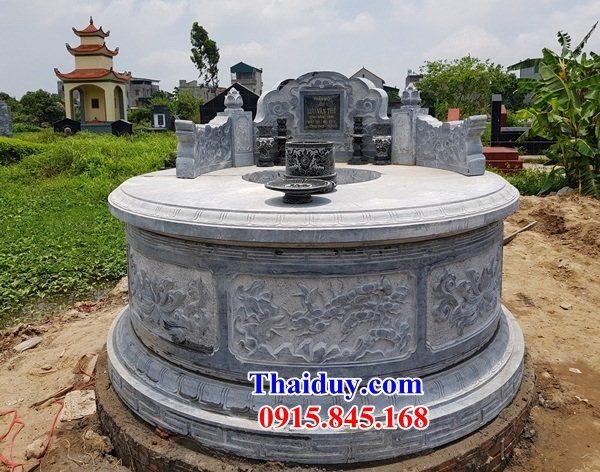 Hình ảnh mộ cụ tổ hình tròn bằng đá cao cấp hoa văn tinh xảo tại Hưng Yên