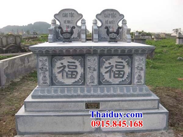 Mẫu lăng mộ đôi bằng đá xanh không mái tại Kon Tum